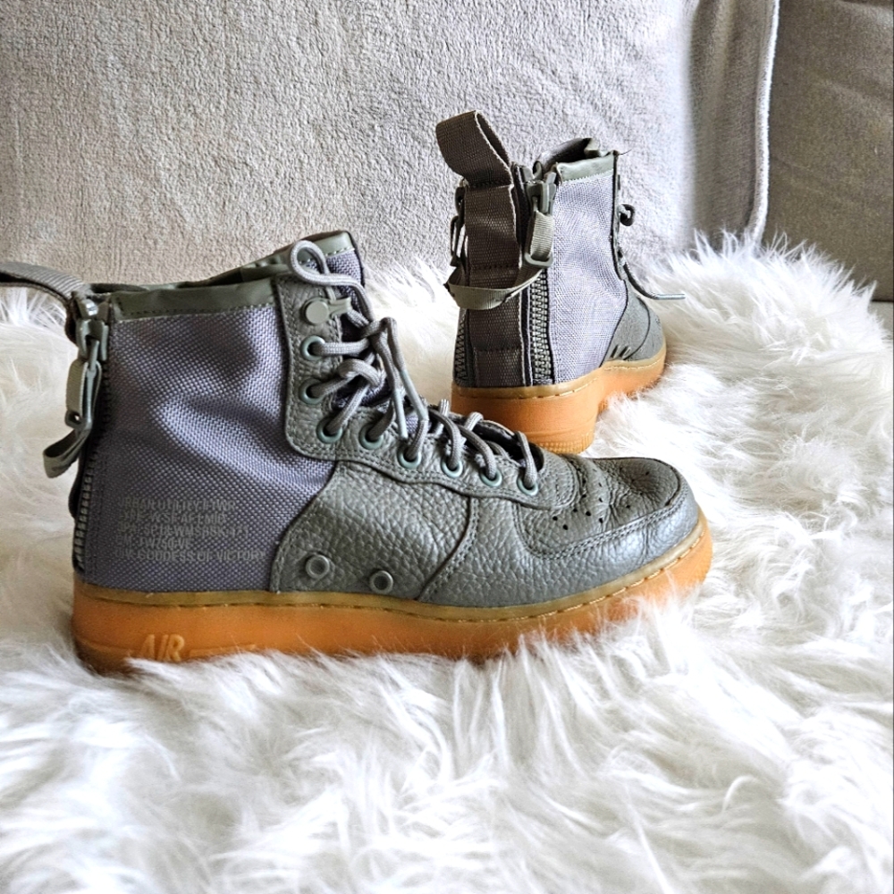 Nike SF Air Force 1 Mid Womens Size 9 Dark Stucco 2017 Green Sneakers